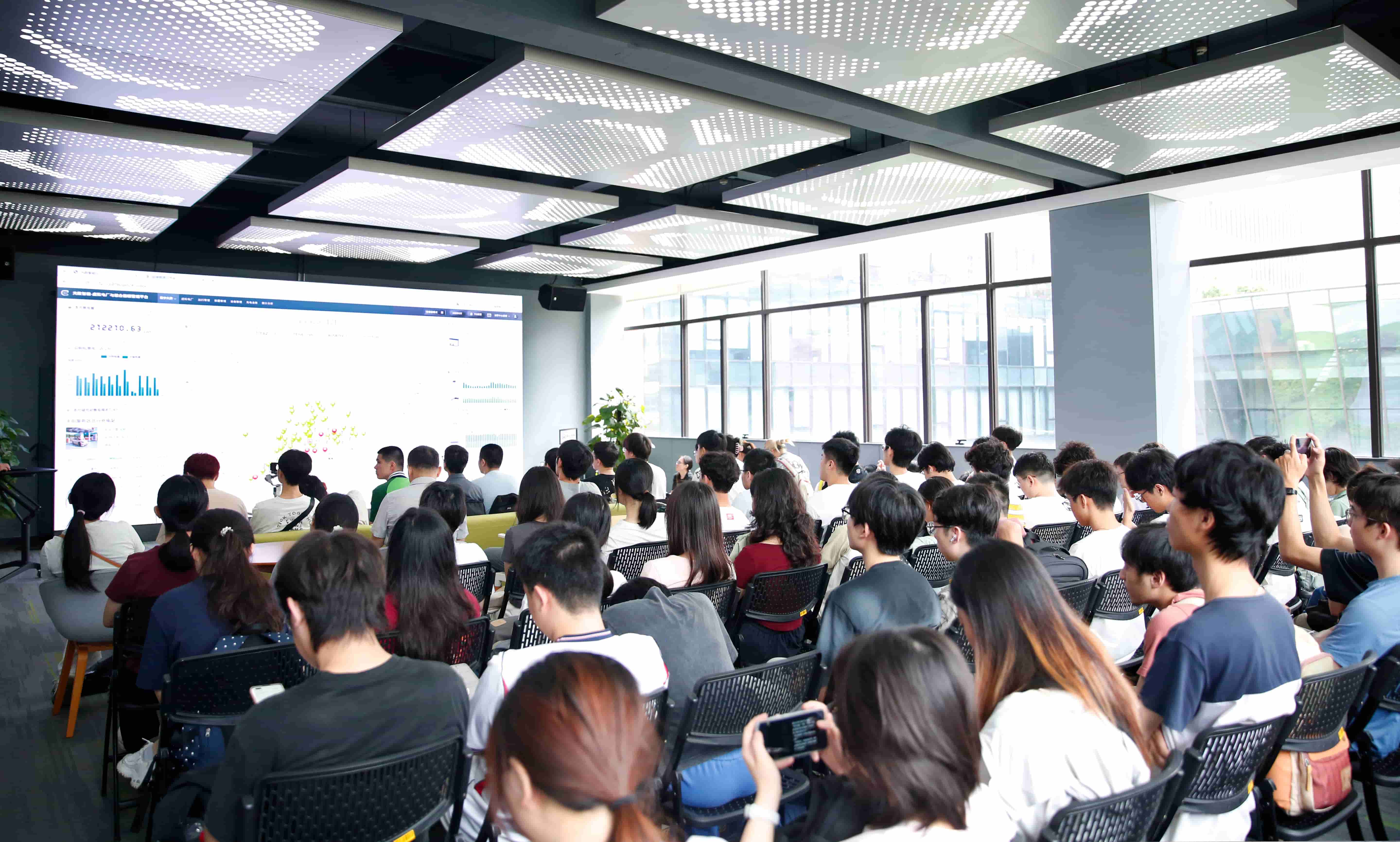深化校企协同创新，赋能新型电力系统建设丨华南理工大学师生走进j9集团国际站电气开展产学研交流活动